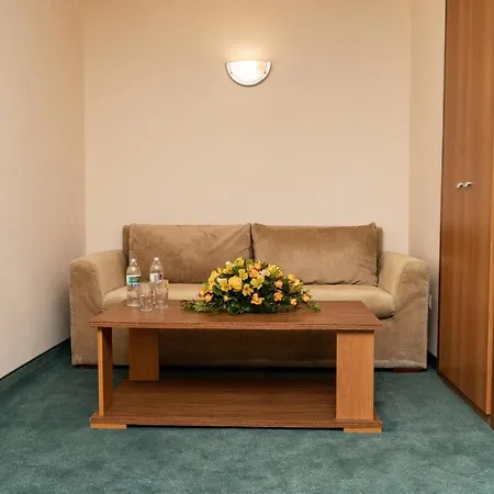 Strandzha - Free Parking מלון 3*