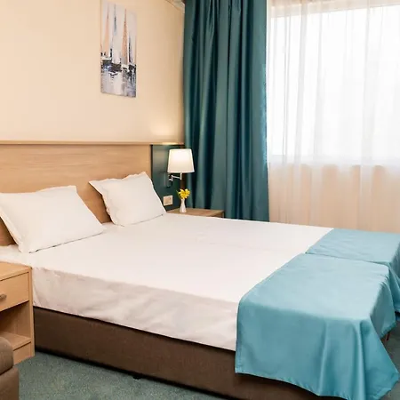 Strandzha - Free Parking 3* غولدن ساندز